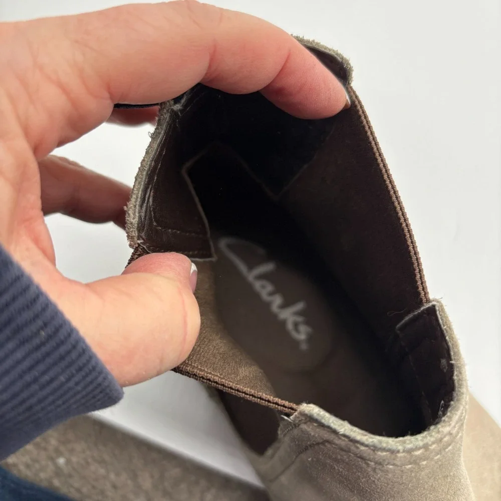Clarks Mens Taupe Suede Chelsea Boots Elastic Side Ankle Boot‎ Size 8 G